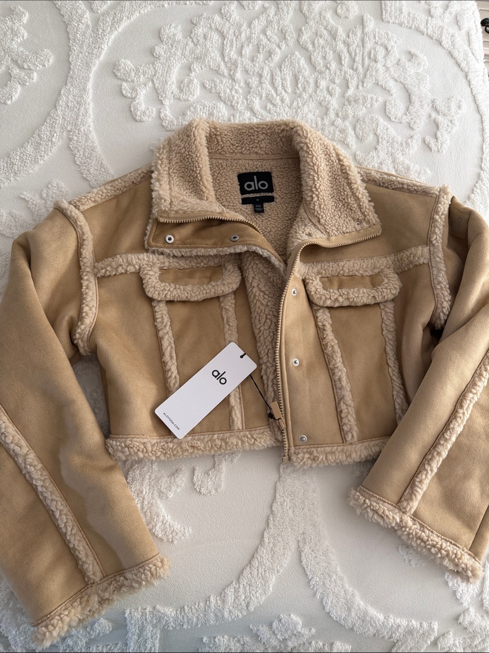 ALO Yoga Cropped Shearling Faux-Suede Jacket in Beige NWT